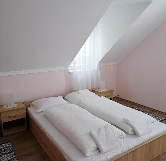 Апартаменты 1 Спальня, Jázmin Vendégház