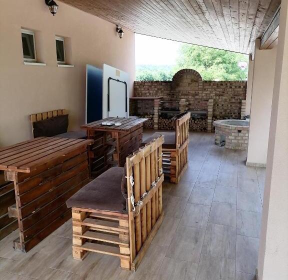 Апартаменты 1 Спальня, Jázmin Vendégház