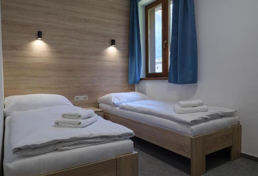 Номер Стандарт, Ekorezort Vendelin