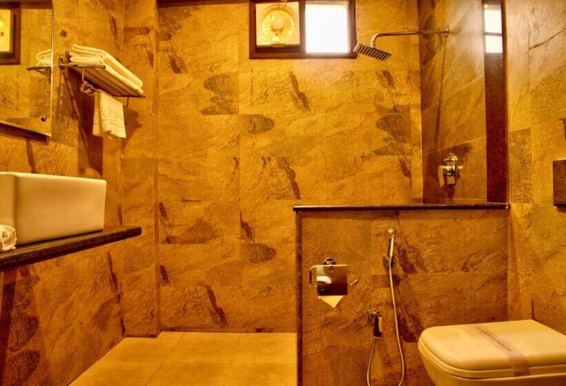 デラックスルーム, Goroomgo Luxury Palm Bhimtal   Luxury Room   Excellent Customer Service   Best Seller