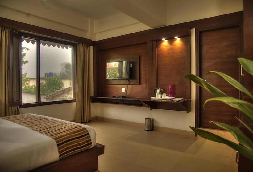 デラックスルーム, Goroomgo Luxury Palm Bhimtal   Luxury Room   Excellent Customer Service   Best Seller