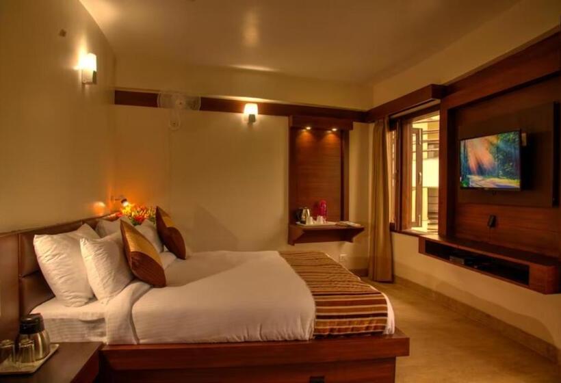 اتاق سوپریور, Goroomgo Luxury Palm Bhimtal   Luxury Room   Excellent Customer Service   Best Seller