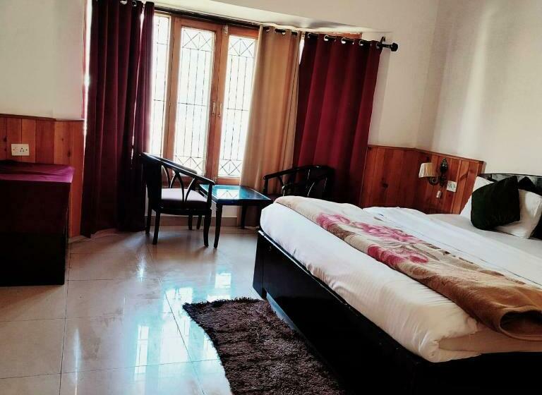 デラックスルーム, Goroomgo Luxury Palm Bhimtal   Luxury Room   Excellent Customer Service   Best Seller