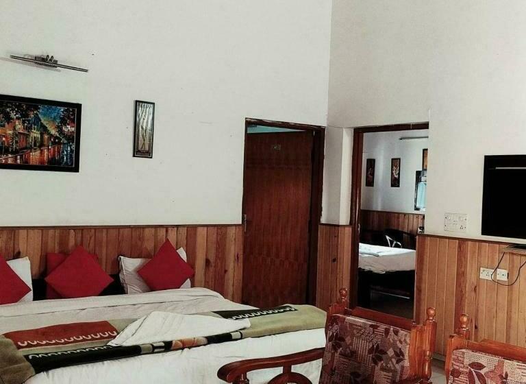اتاق لوکس, Goroomgo Luxury Palm Bhimtal   Luxury Room   Excellent Customer Service   Best Seller