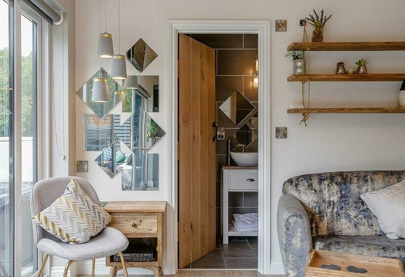 בית, חדר שינה 1, Nantycoed Lodges