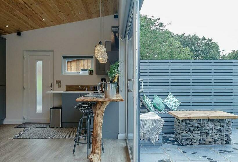 בית, חדר שינה 1, Nantycoed Lodges