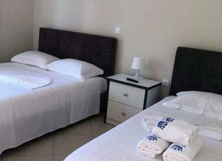 3 Bett Klassisches Zimmer, Himara Royal