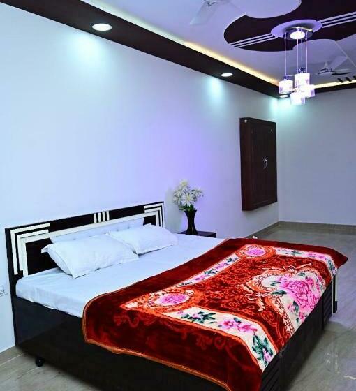 חדר קלאסי לשלושה, Oyo  Raj Laxmi Residency