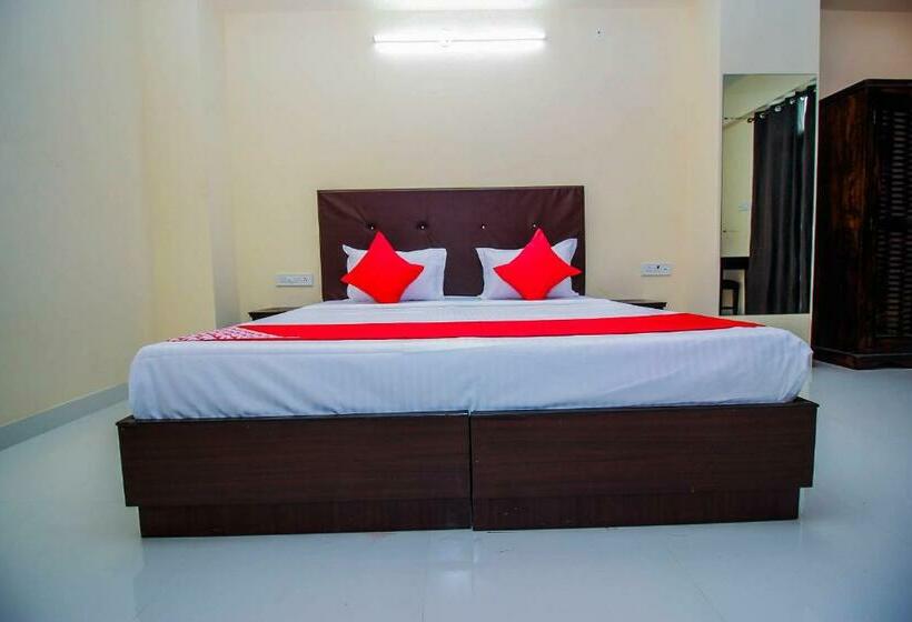 트리플 클래식 룸, Super Oyo Urban Ville