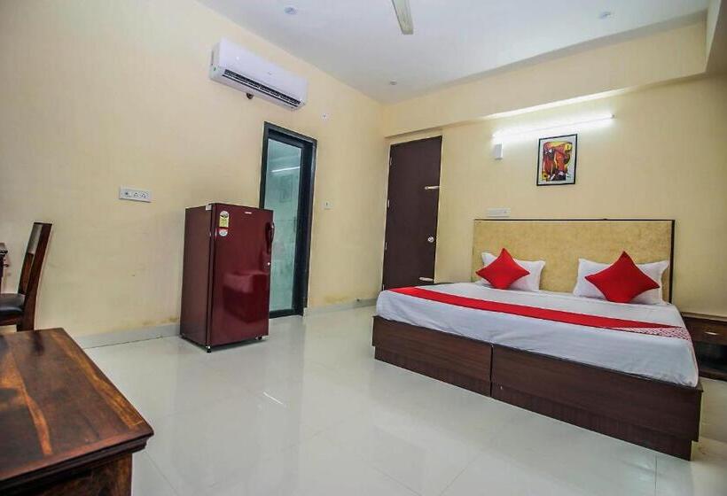 디럭스 트리플 룸, Super Oyo Urban Ville