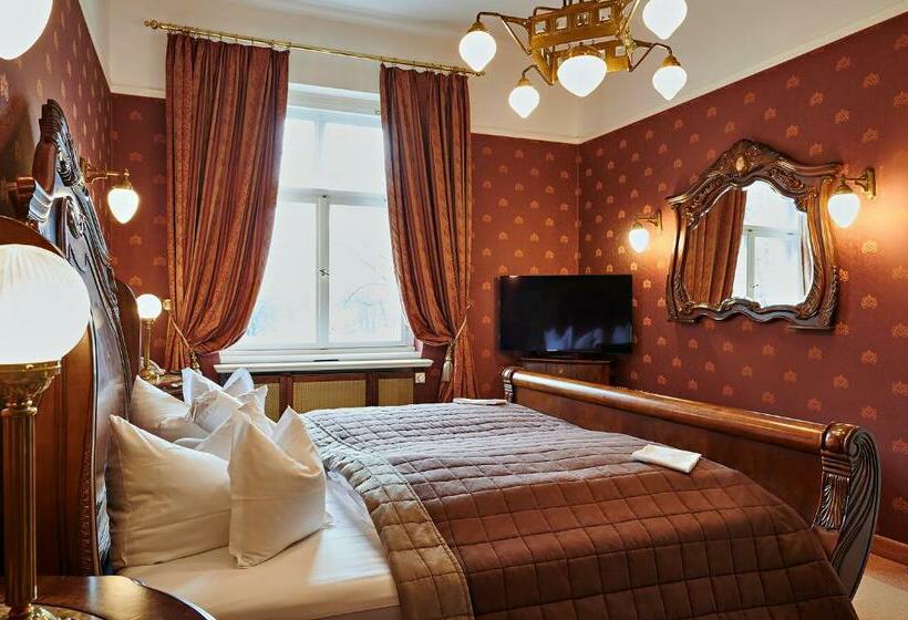 套房, Bernsteinschloss