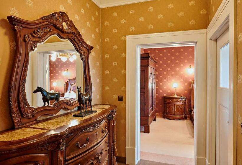 套房, Bernsteinschloss