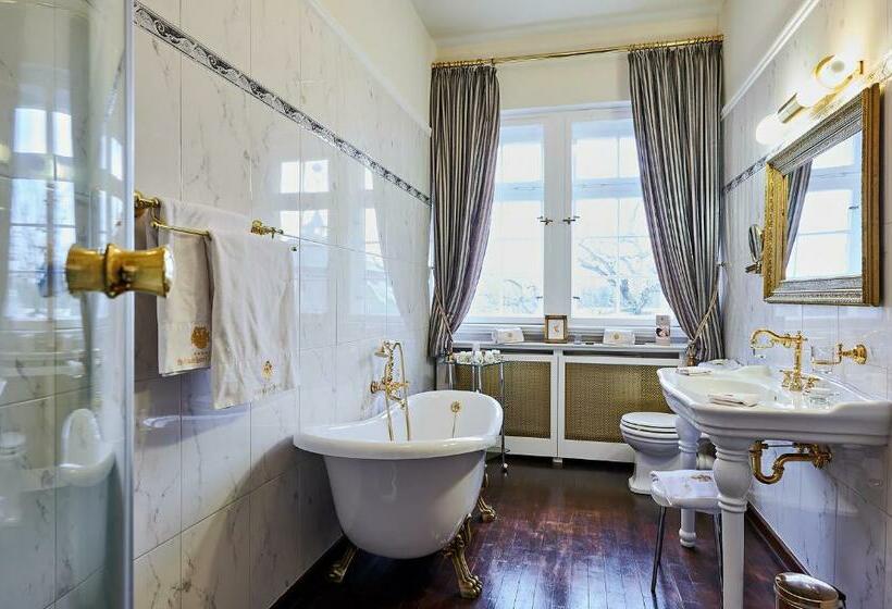 套房, Bernsteinschloss