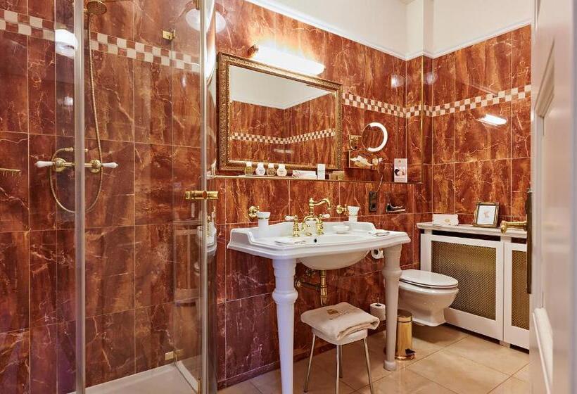 套房, Bernsteinschloss