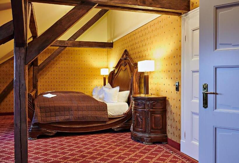 高级套房, Bernsteinschloss