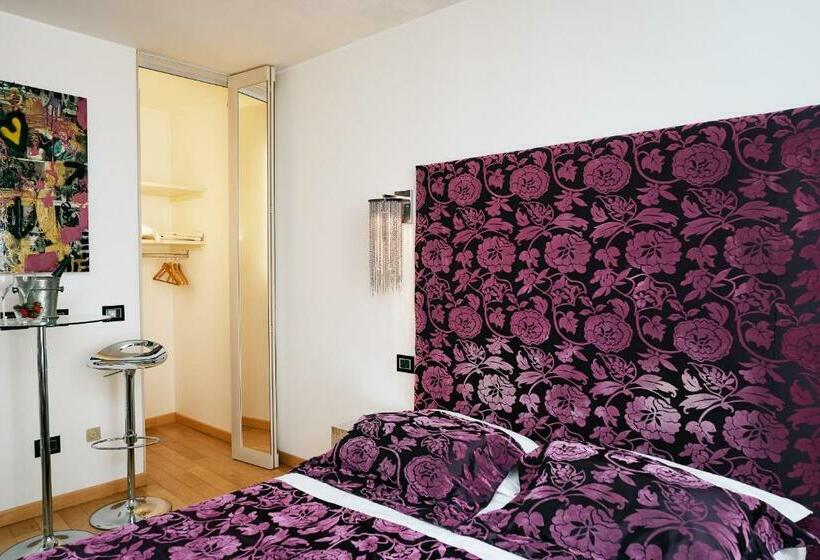 스탠다드 룸, Ad Sidera