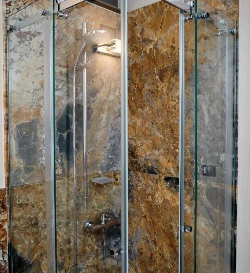 스탠다드 룸, Ad Sidera