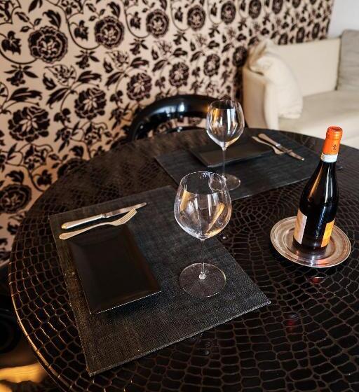 스탠다드 내측 룸, Ad Sidera