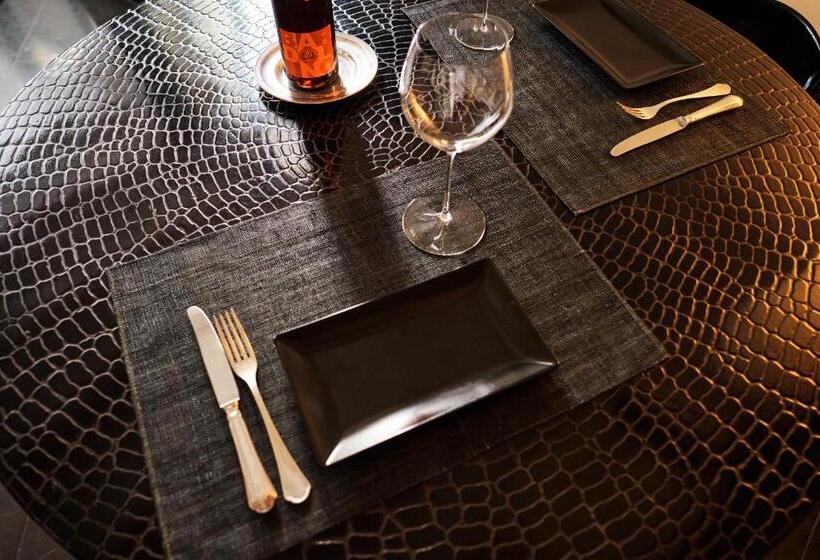 스탠다드 내측 룸, Ad Sidera