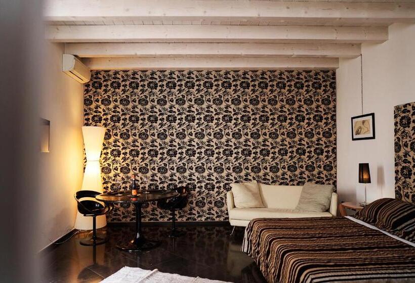 스탠다드 내측 룸, Ad Sidera