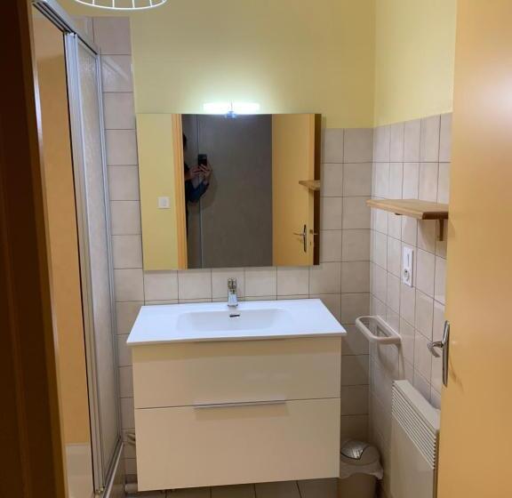 Номер Стандарт Трехместный, Chambres D’hôtes « Les Sorbiers »