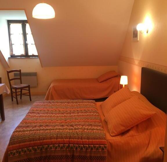 חדר סטנדרט לשלושה, Chambres D’hôtes « Les Sorbiers »