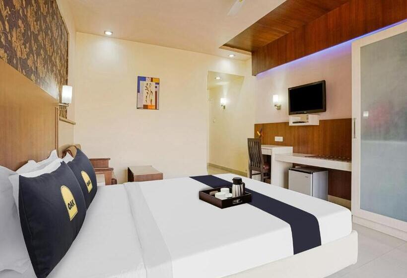 Family Suite, Le Mount Plaza Near Igi Airport
