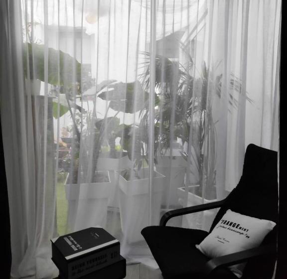 Полулюкс, ô 3 Parasols