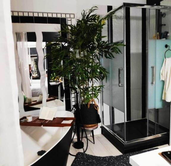 Полулюкс, ô 3 Parasols