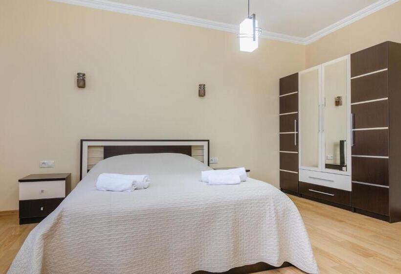 اتاق استاندارد, Alvani Inn