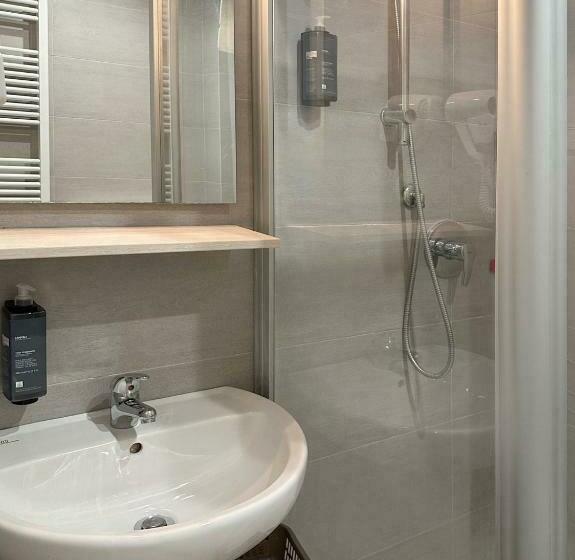 Четырехместный Номер Стандарт, La Residenza Di Opera Arte