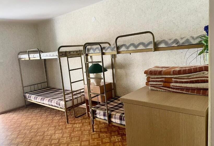 اتاق خانوادگی, Lindaga