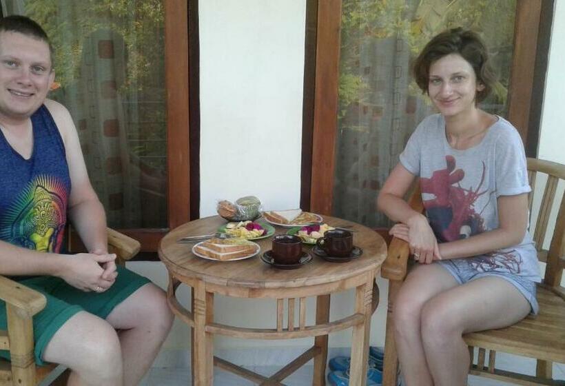 דירה בת חדר שינה 1 עם מרפסת, Madu Sentana House