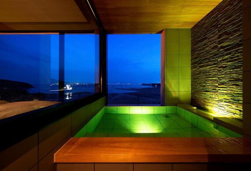 Номер Deluxe Вид на Море, Tara Dakeonsen Kanigoten