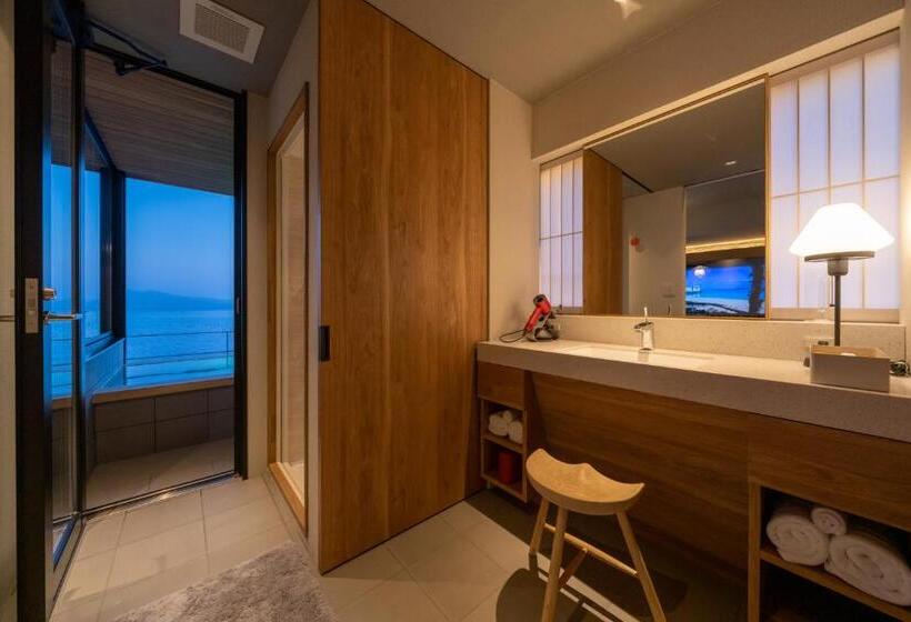 Номер Deluxe Вид на Море, Tara Dakeonsen Kanigoten