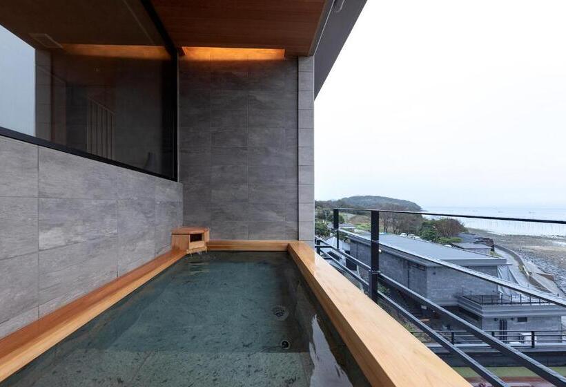 Президентский Люкс, Tara Dakeonsen Kanigoten