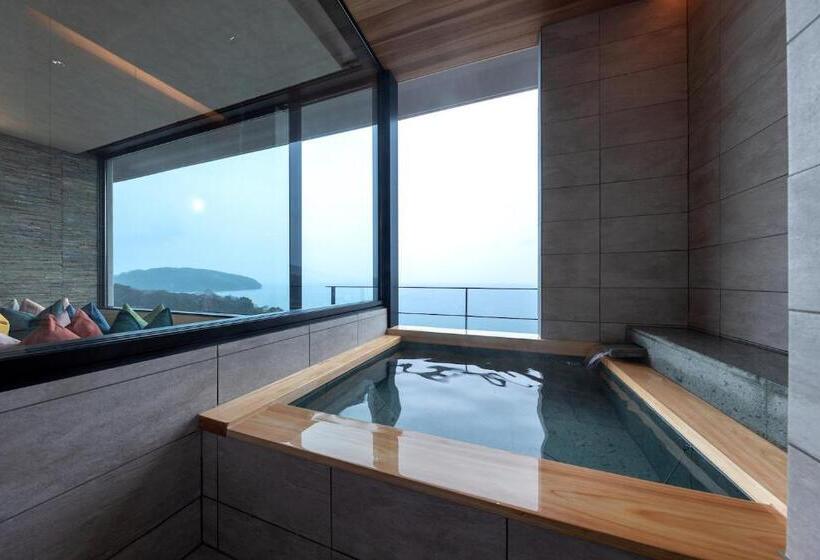 Люкс Кровать Кинг, Tara Dakeonsen Kanigoten