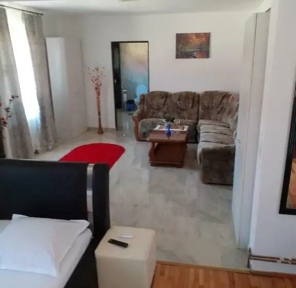 Quarto Familiar, Casa Cristea