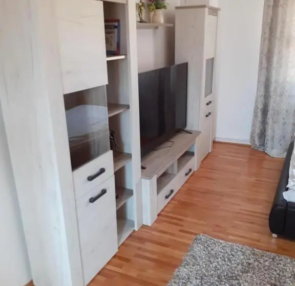 Quarto Familiar, Casa Cristea