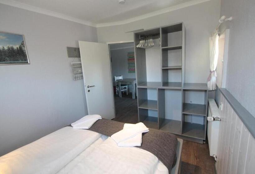 Family flat with balcony, Ferienanlage Forellenhof