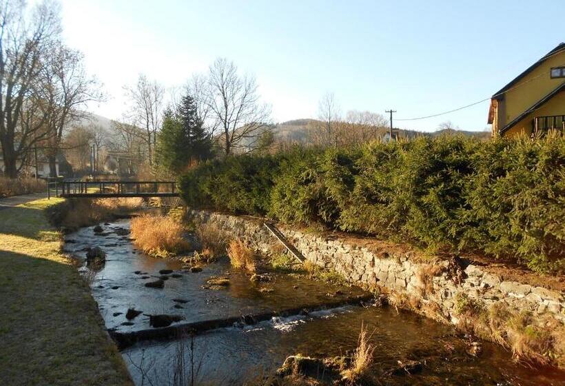 침실 3개 아파트, Penzion Gott