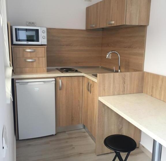 اتاق سوپریور با تخت بزرگ, Aby Sunrise