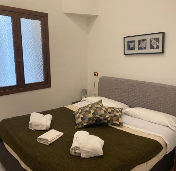 اتاق استاندارد سه تخته با بالکن, Bed & Breakfast Plebiscito Home