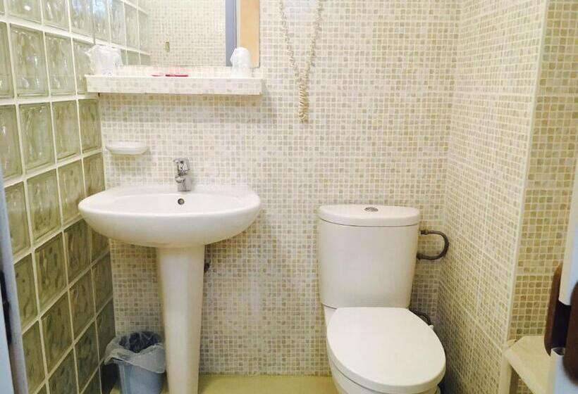 חדר קומפורט לשלושה, Boutique Hotel Couleurs Suds