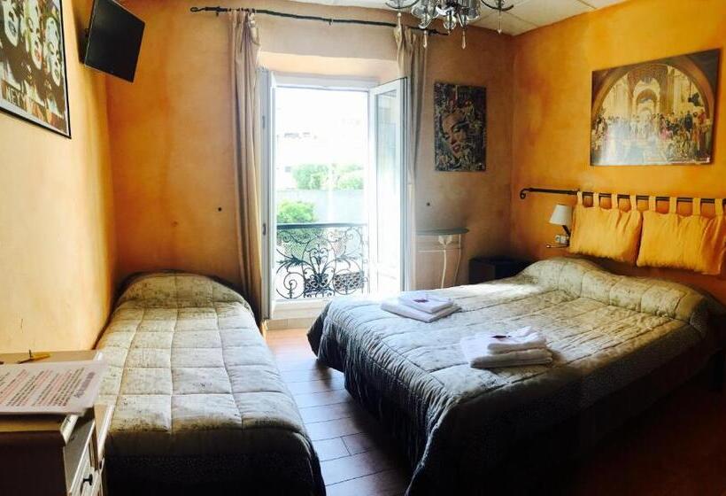 חדר קומפורט לשלושה, Boutique Hotel Couleurs Suds