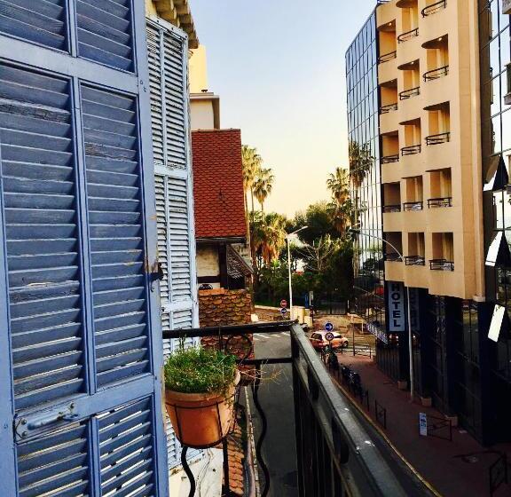 Трехместный Номер Комфорт, Boutique Hotel Couleurs Suds