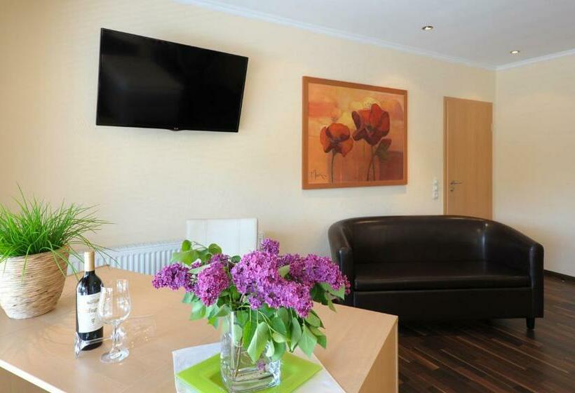 إستوديو قياسى, Burgdorfs Hotel & Restaurant