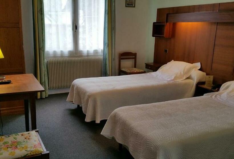 חדר אקונומי, A Notre Dame