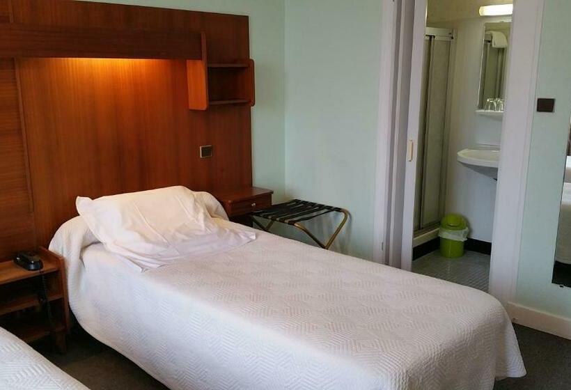 חדר אקונומי, A Notre Dame