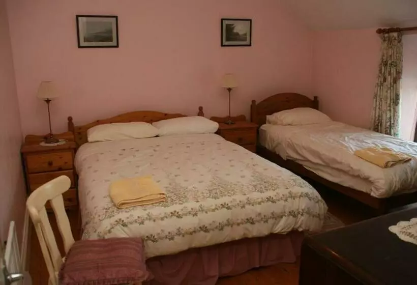 スタンダードトリプルルーム, Castlehouse B&b